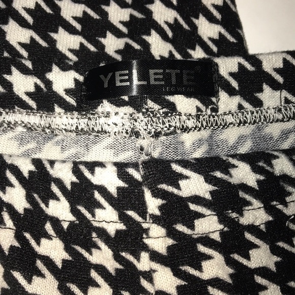 Patterned Leggings - Picture 3 of 4